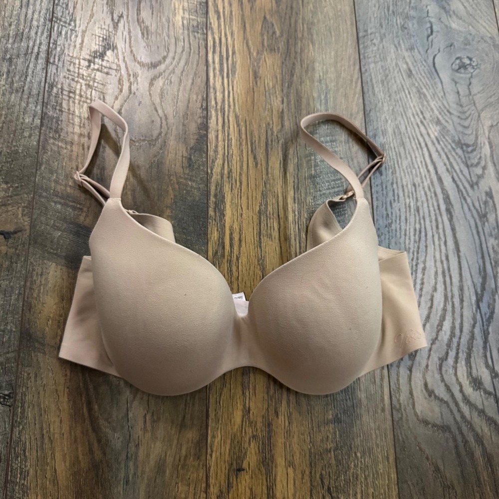 Victorias Secret Lined Demi Bra Nude Beige Underwire 32D Smooth Seamless T-Shirt